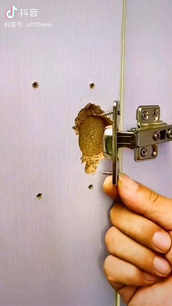 衣柜门合页螺丝孔坏了