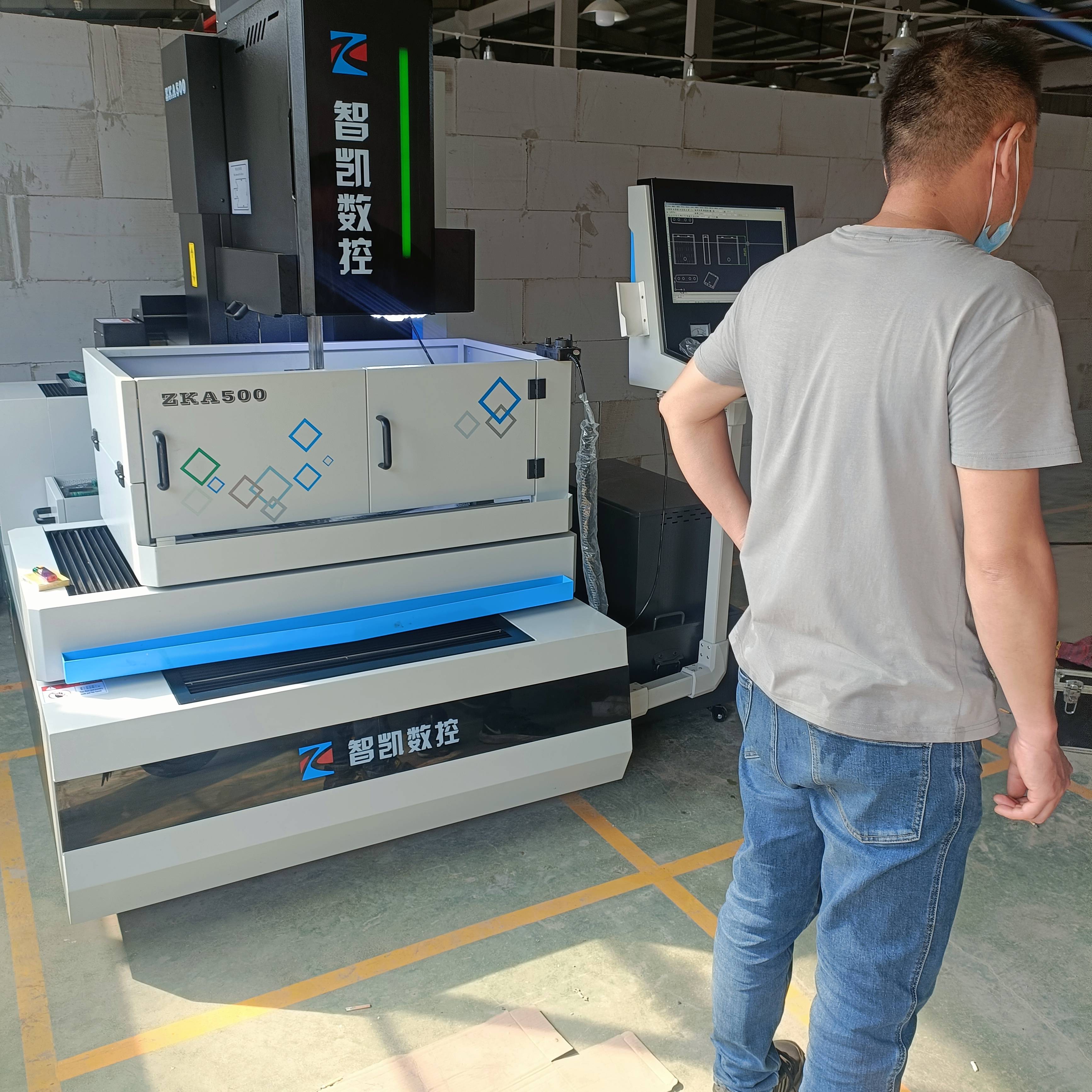 精密金属零件加工机床