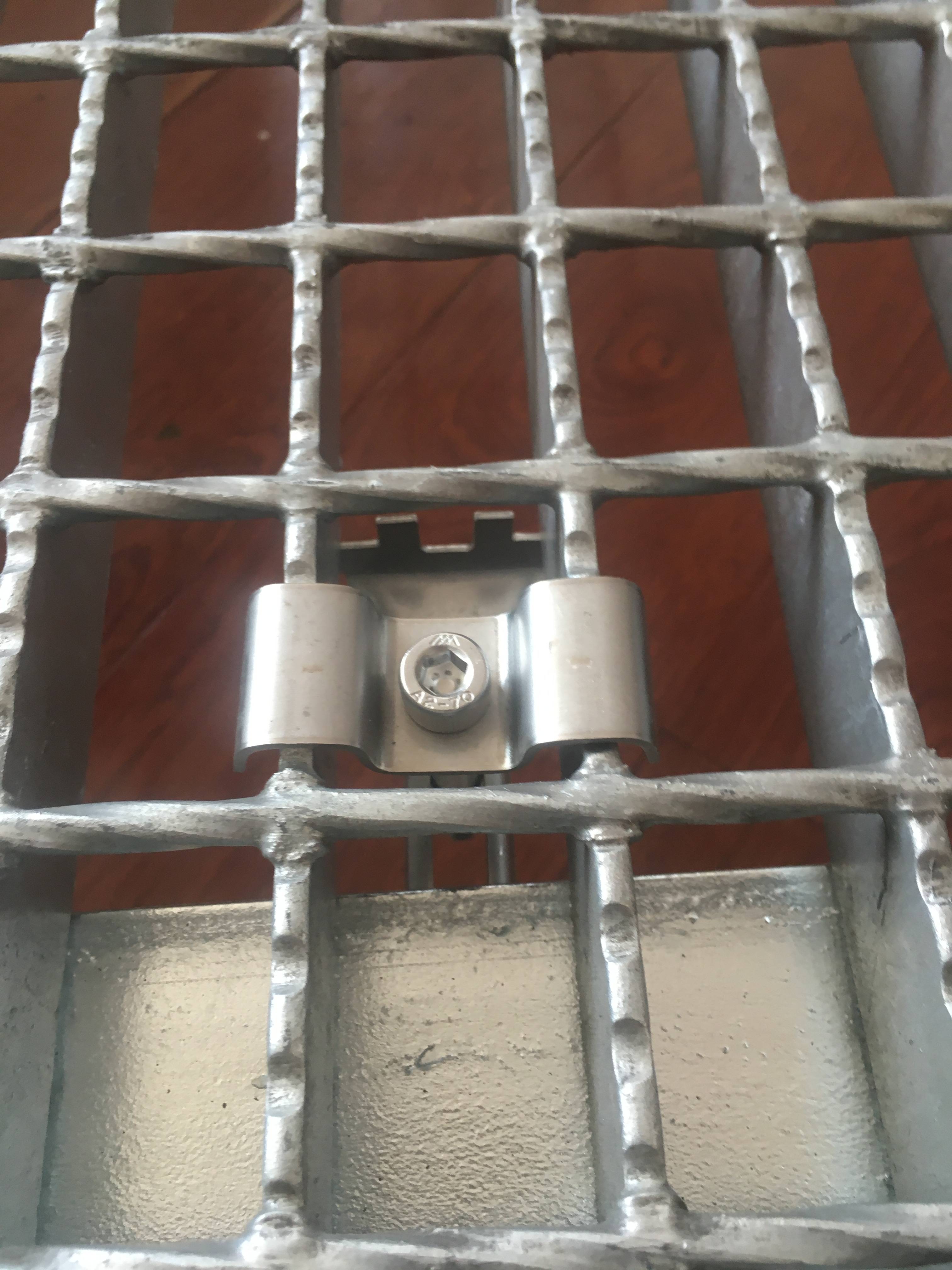 钢格板和格栅板有什么区别