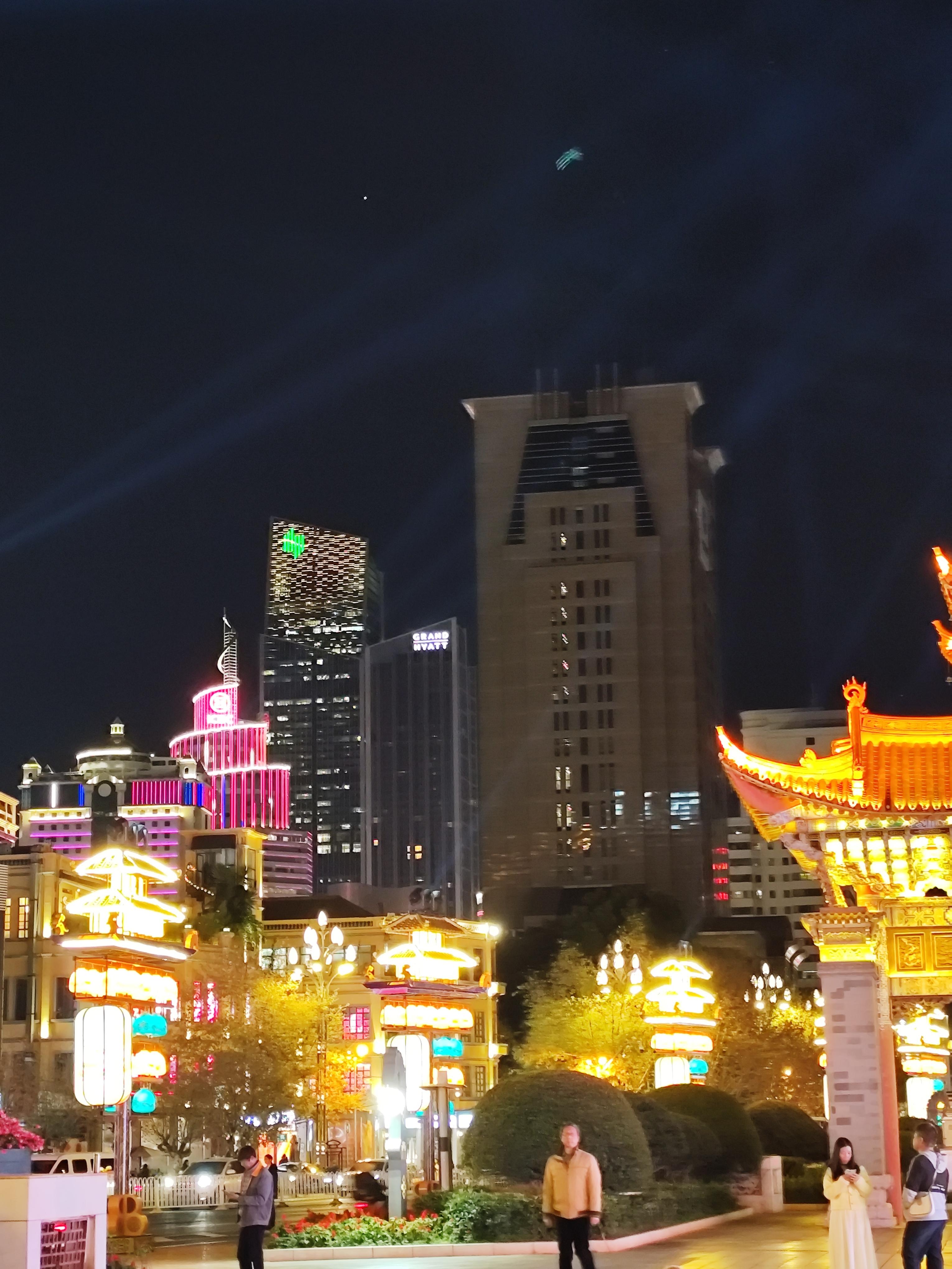 昆明晚上有什么好玩的地方