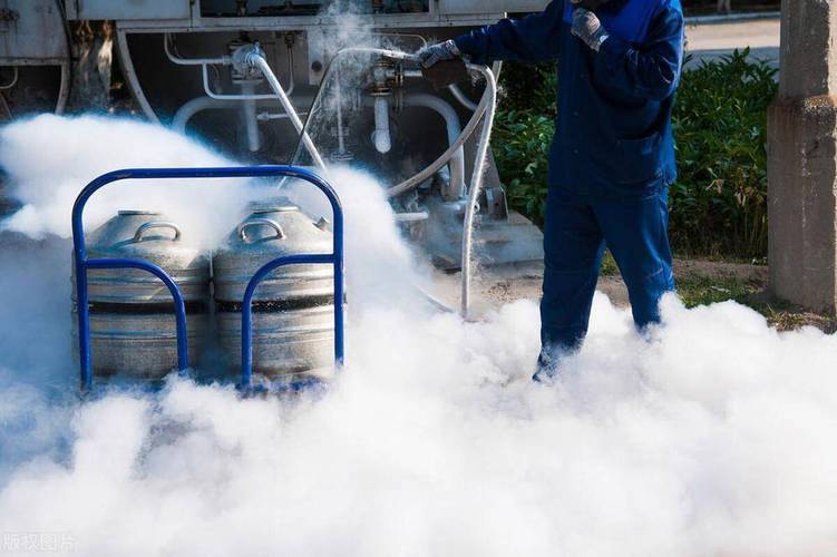 做好设备除尘工作